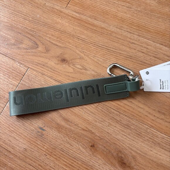 Lululemon Athletic Never Lost Keychain Green Legacy NWT - Picture 2 of 5